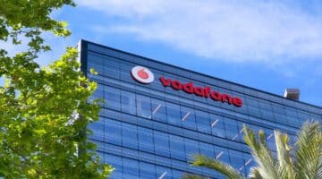 شركة Vodafone مصر تعلن عن شواغر وظيفية في عدة تخصصات مختلفة